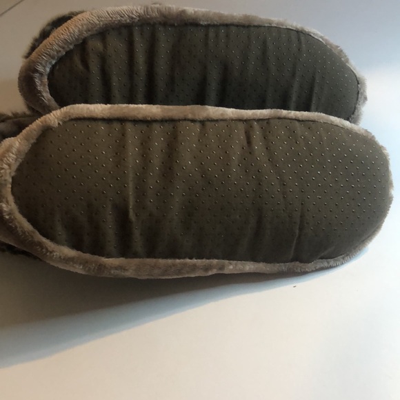 Woman’s fur slippers - Picture 5 of 8